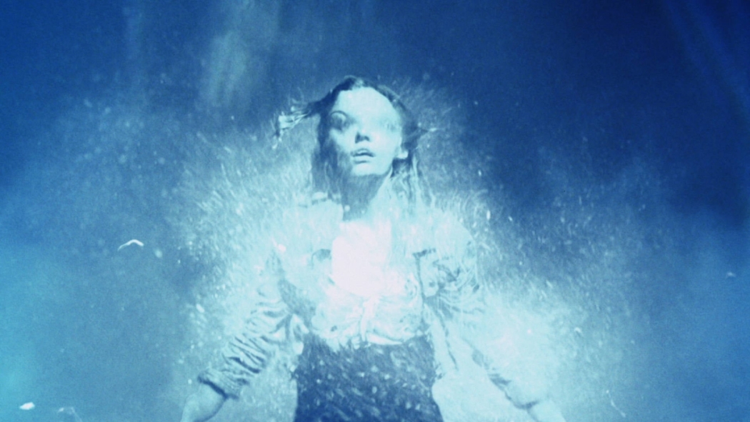 Extraterrestrial - Dünya Dışı izle